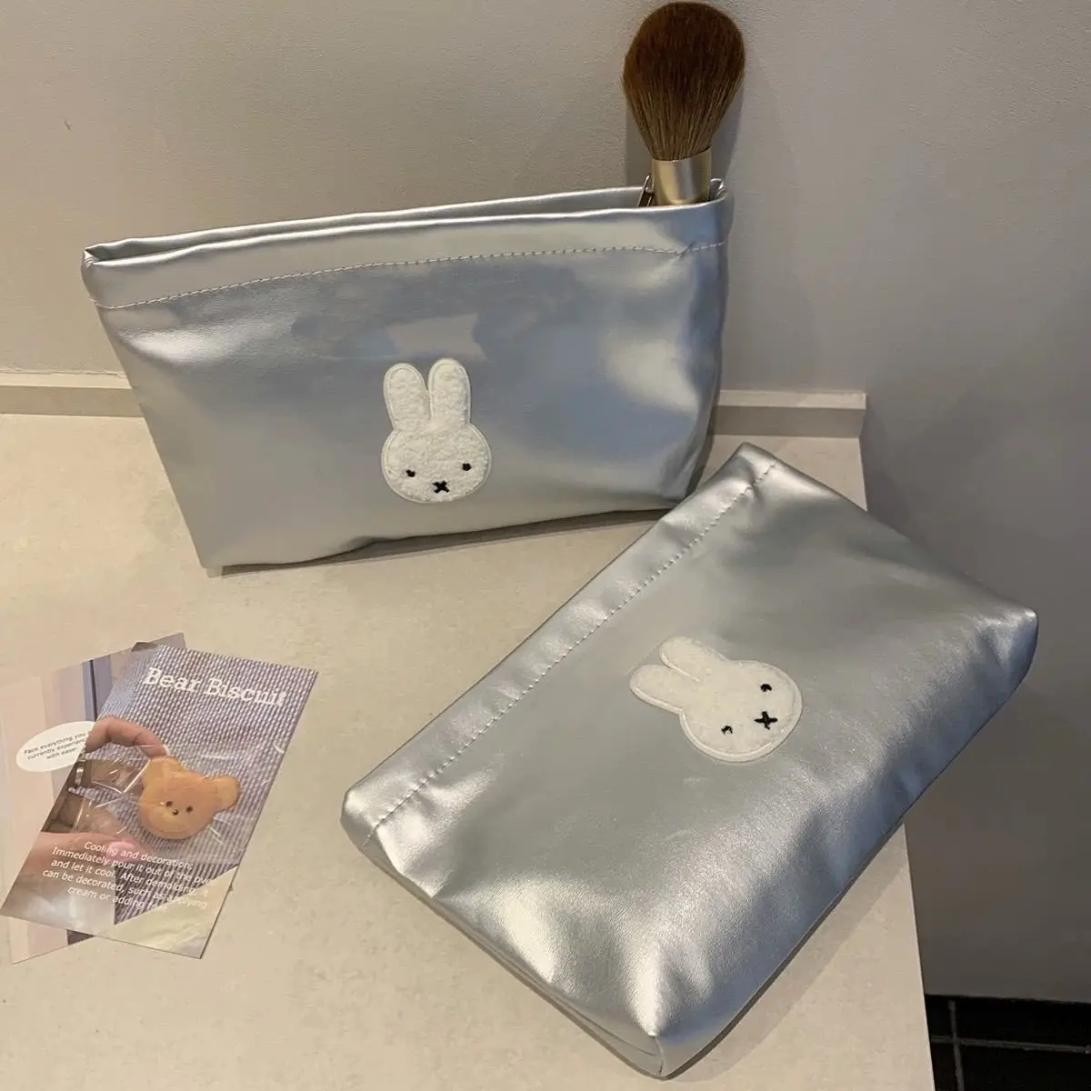 漫画のイメージミッフィーメイクアップバッグポータブル大容量ト - Travel Accessories Toiletries のレビューと価格