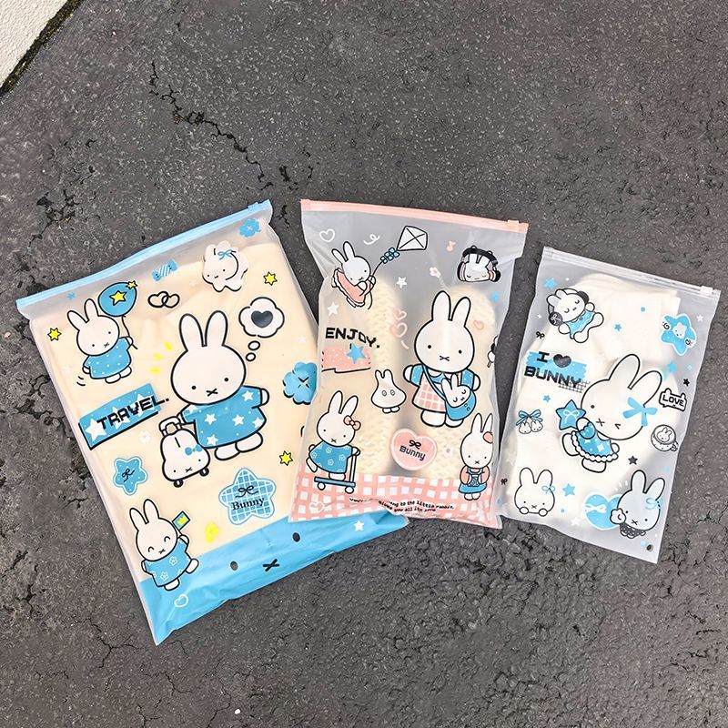 かわいいミッフィーの漫画柄収納バッグ、衣類・靴・下着用、個別 - Travel Accessories Girly のレビューと価格